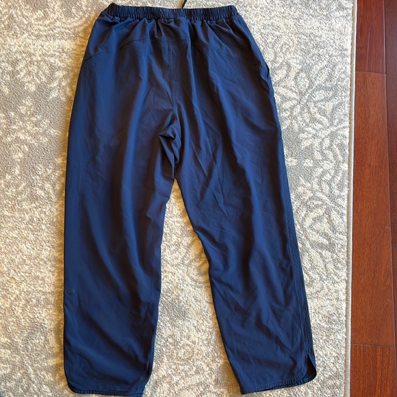 Lululemon Capri Navy Pants - Picture 2 of 6